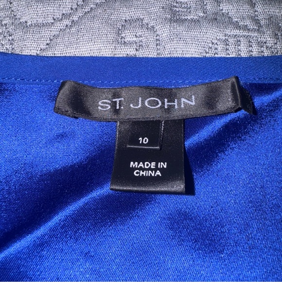 St. John Royal Blue Satin Tank Top 10 Shirt Blouse - Picture 3 of 9